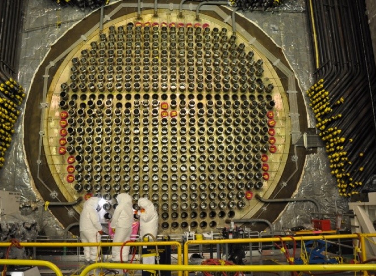 BRUCE A RESTART REACTOR VAULT MODIFICATIONS BRUCE A RESTART REACTOR VAULT MODIFICATIONS