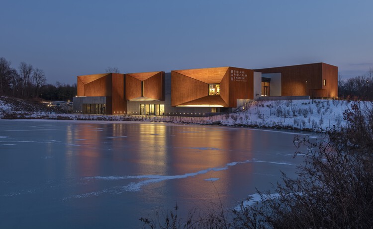THE RIC & JEAN EDELMAN FOSSIL PARK