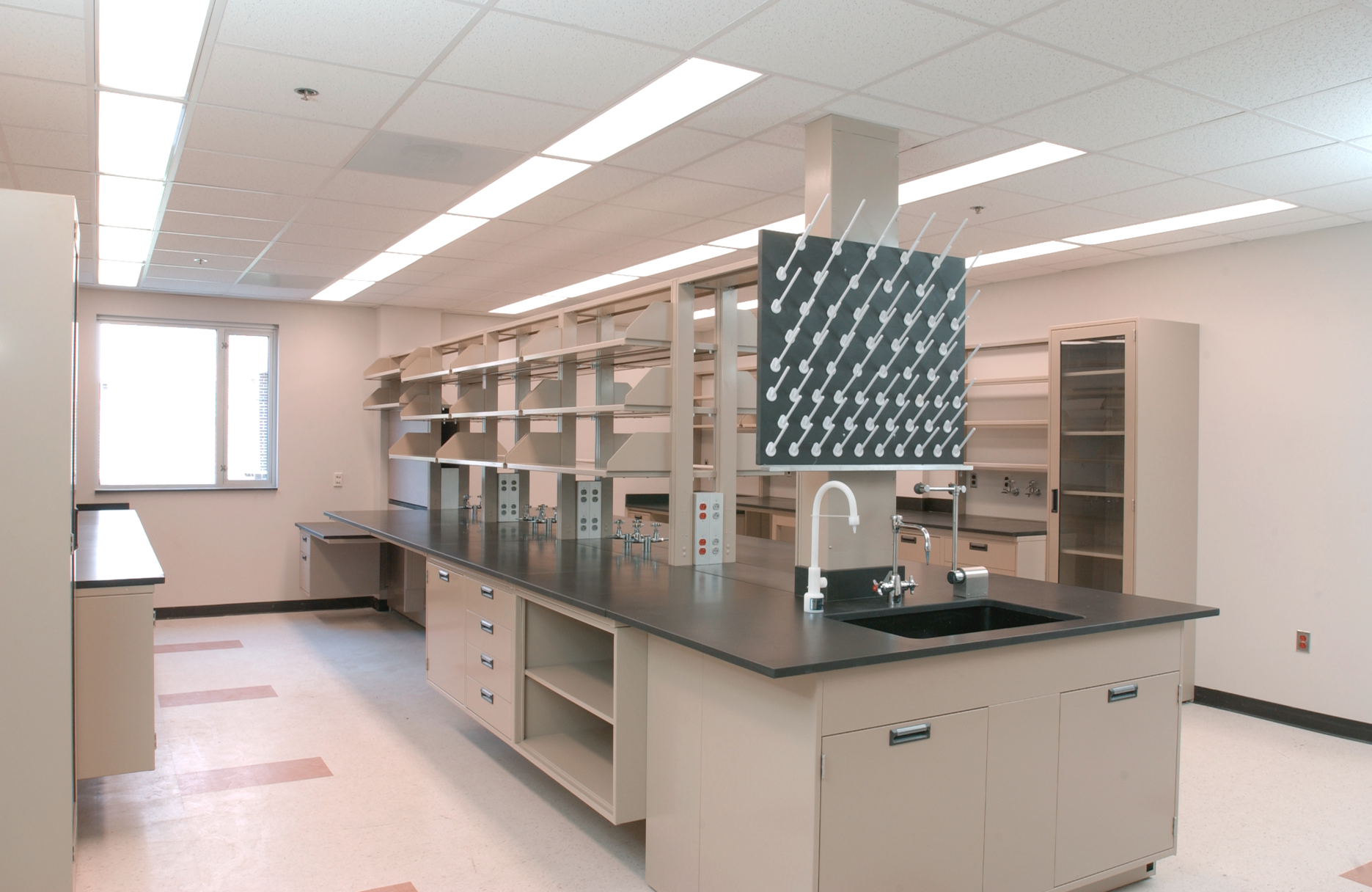 SCIENCE CENTER ACADEMIC CENTER LAB ALTERATIONS